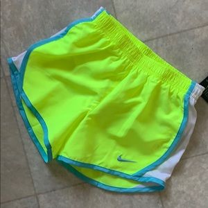 Nike Dri-Fit Shorts 😍🩳 💛